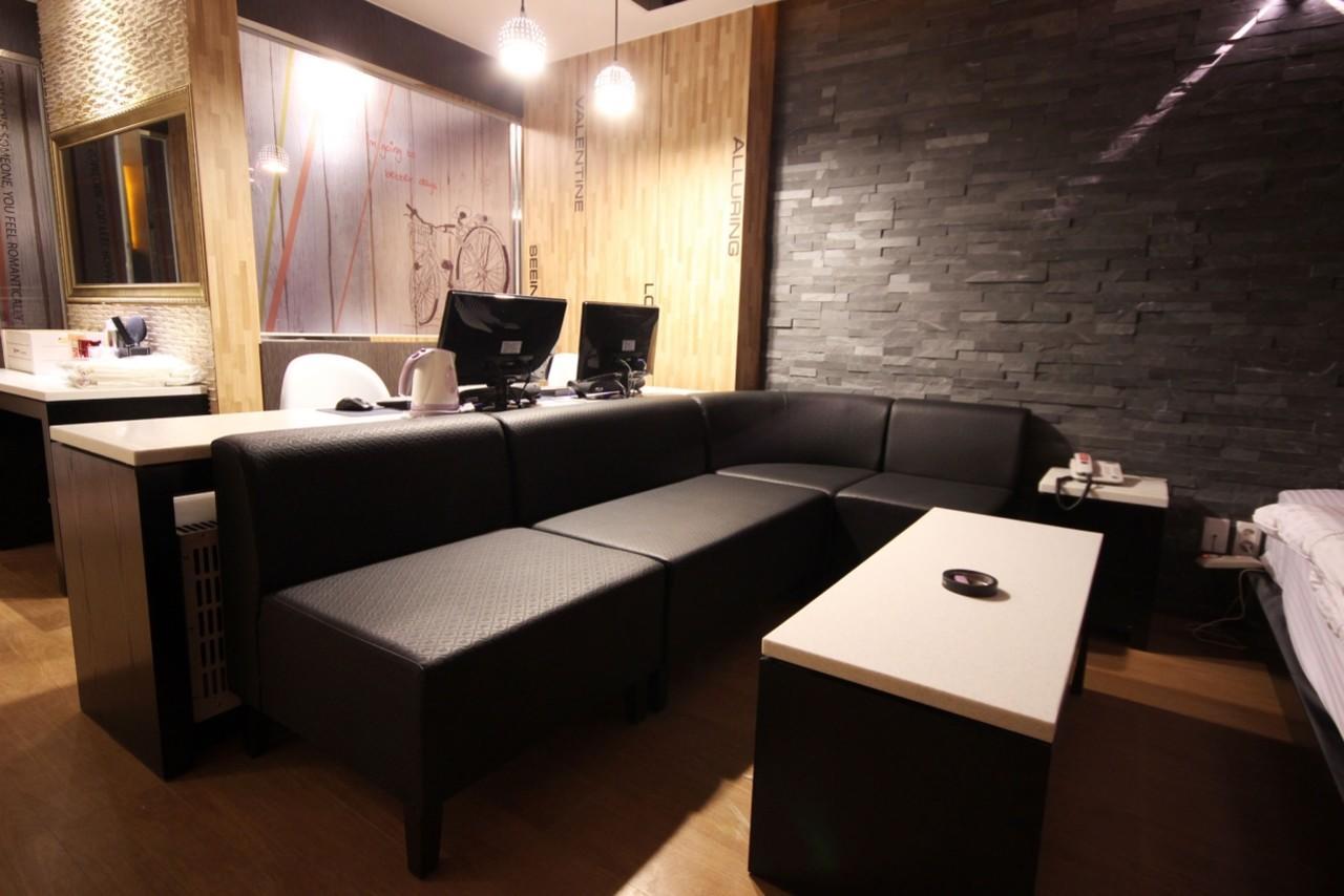 Khan Motel Daegu Exteriör bild
